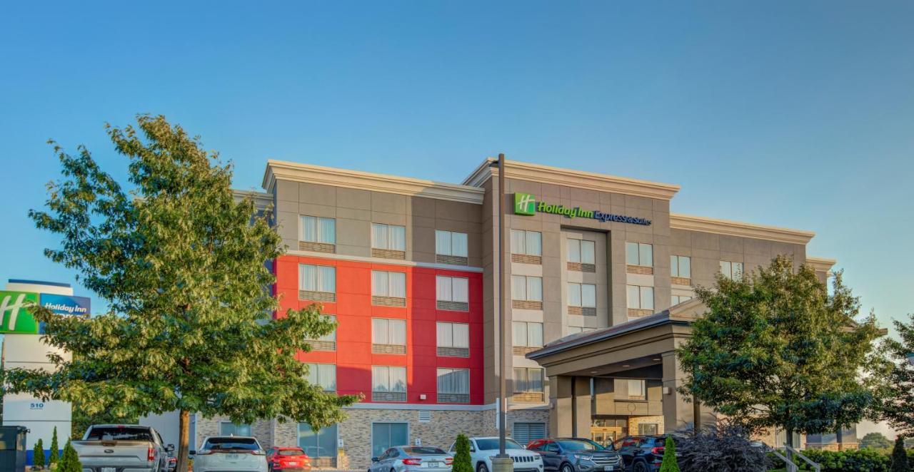 Holiday Inn Express & Suites - Woodstock, On Canada Экстерьер фото