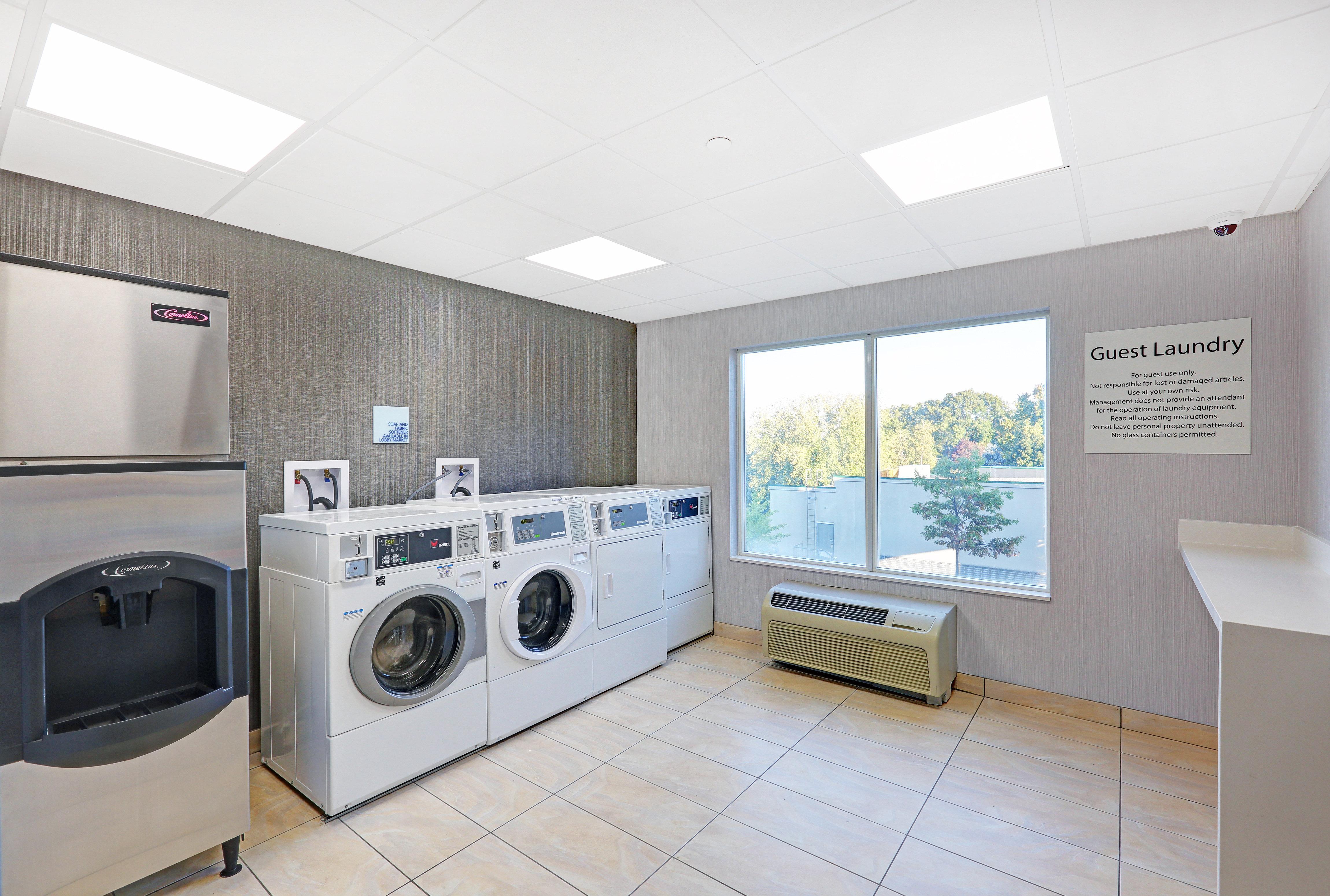 Holiday Inn Express & Suites - Woodstock, On Canada Экстерьер фото