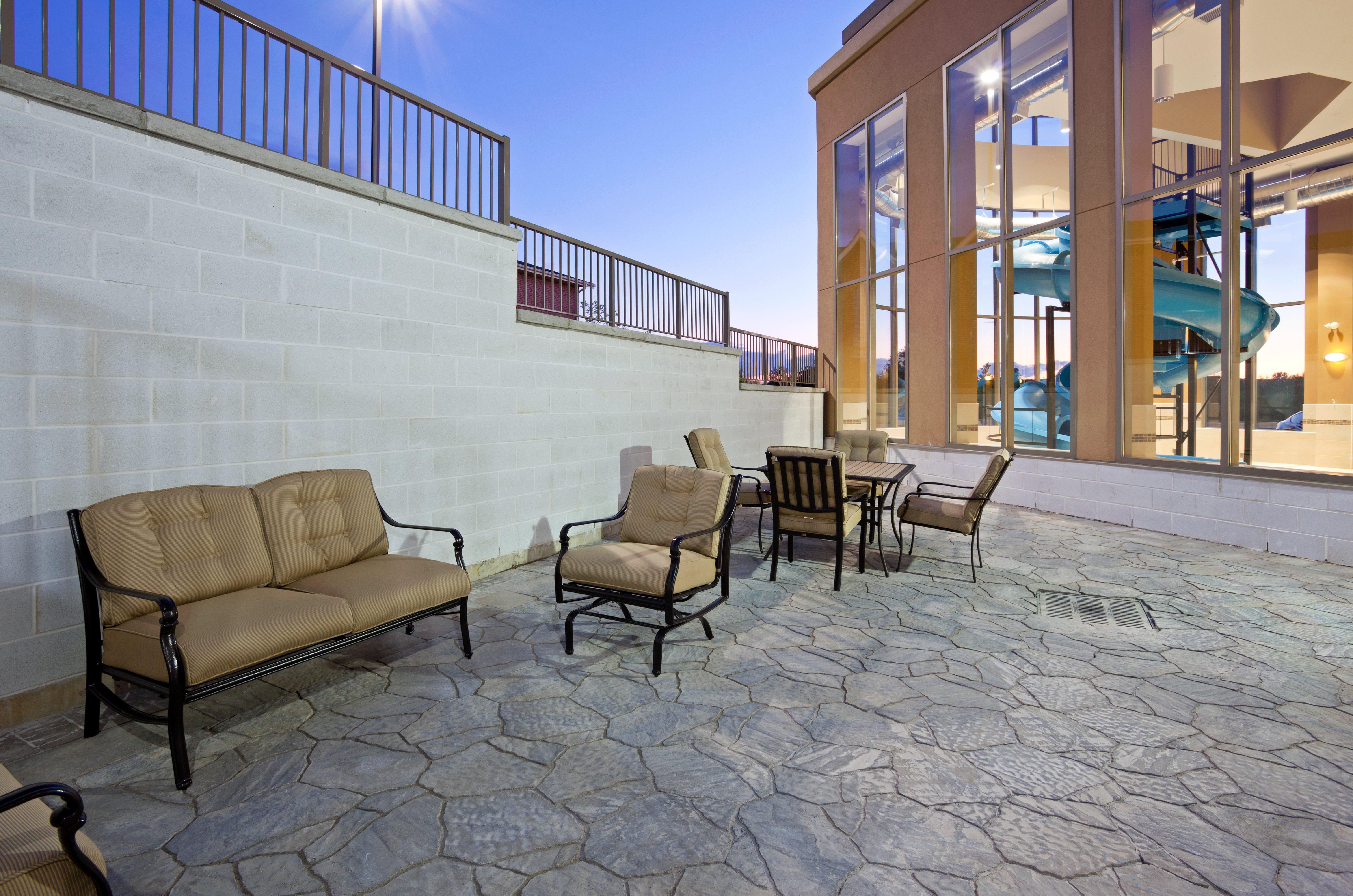 Holiday Inn Express & Suites - Woodstock, On Canada Экстерьер фото