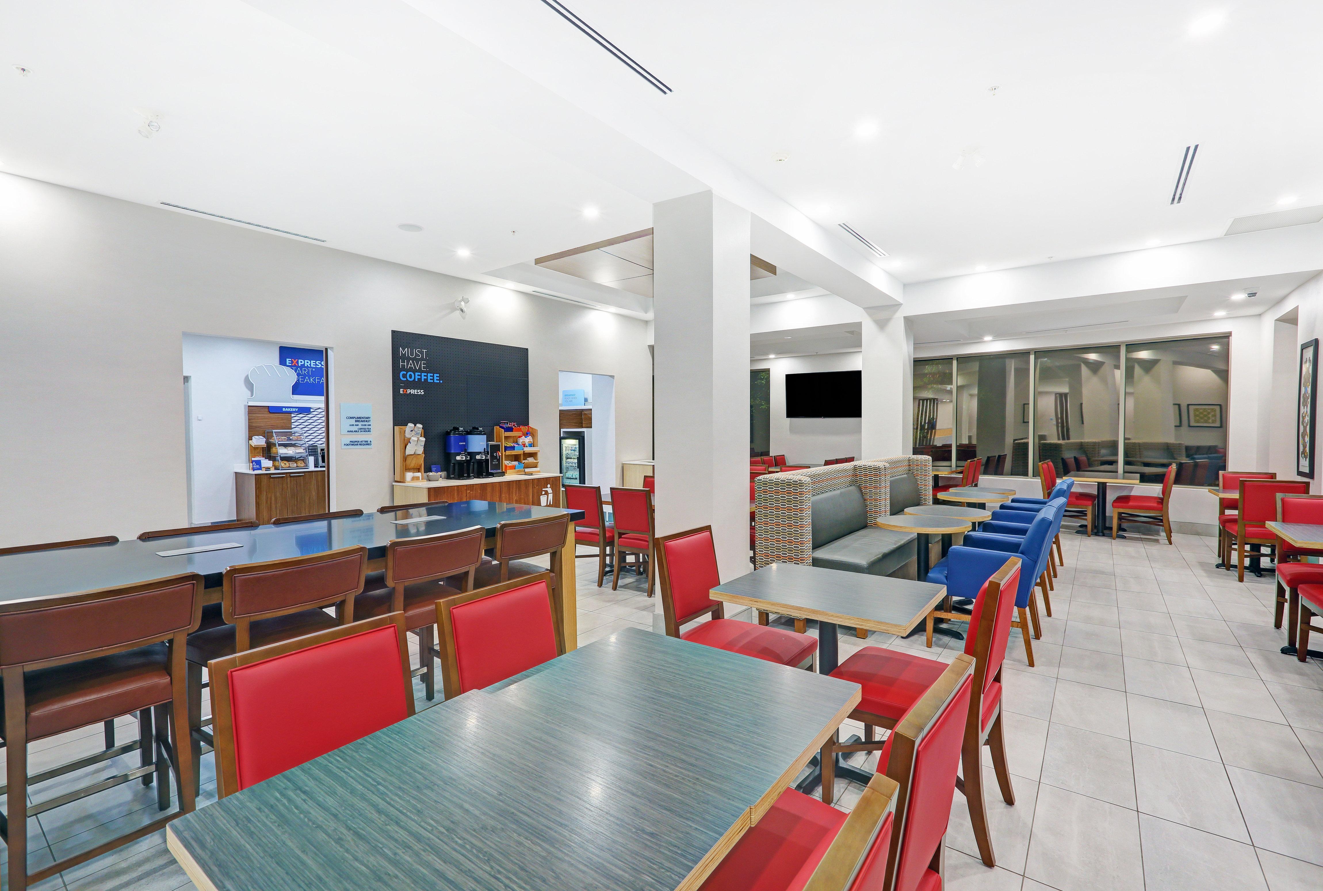 Holiday Inn Express & Suites - Woodstock, On Canada Экстерьер фото